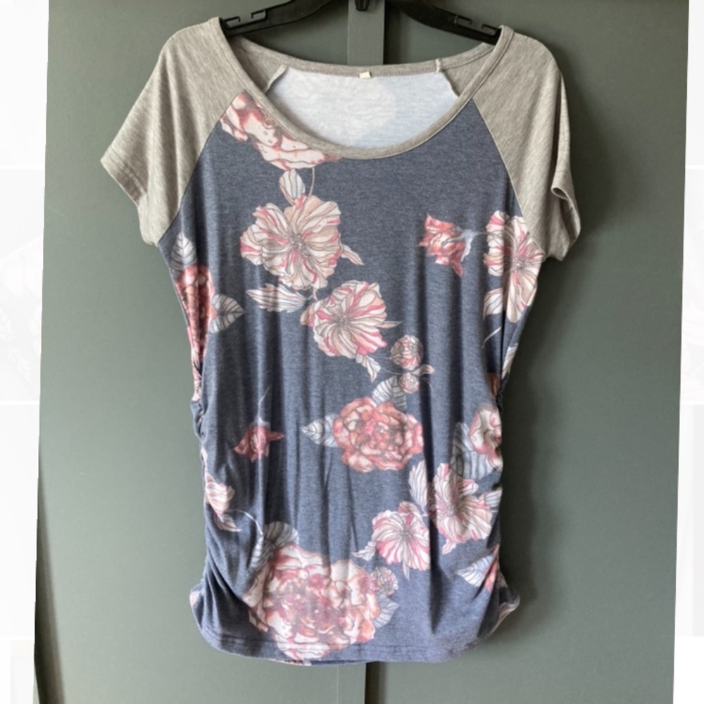 Maternity top size Large